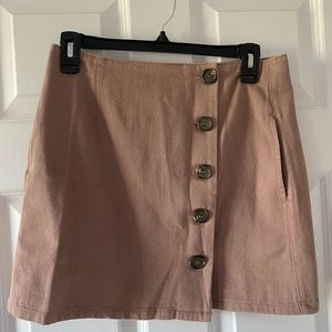 Pink skirt with pockets